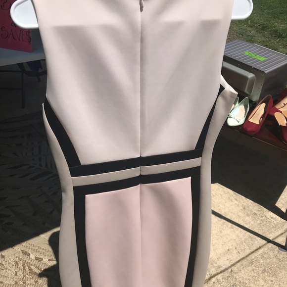 EUC Calvin Klein Color block midi dress - Picture 3 of 4
